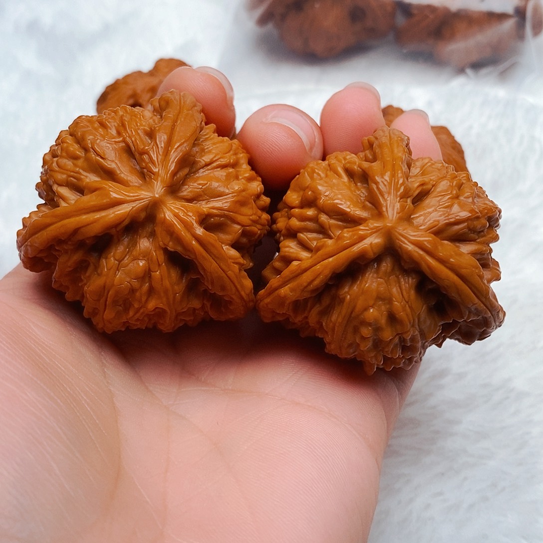 大***复吊坠文玩核桃三棱