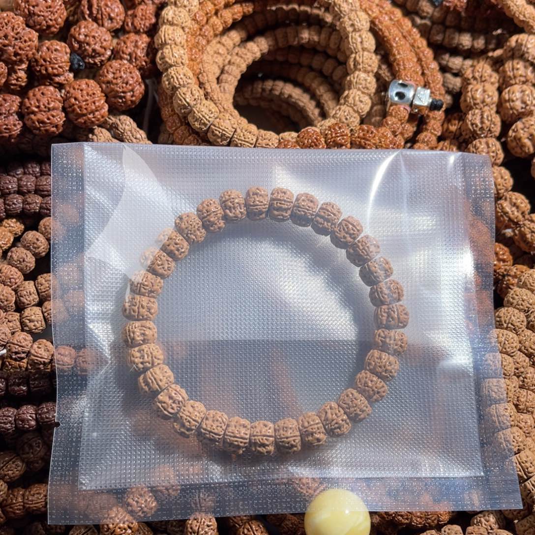 金刚菩提手串卢*鹏金刚菩提