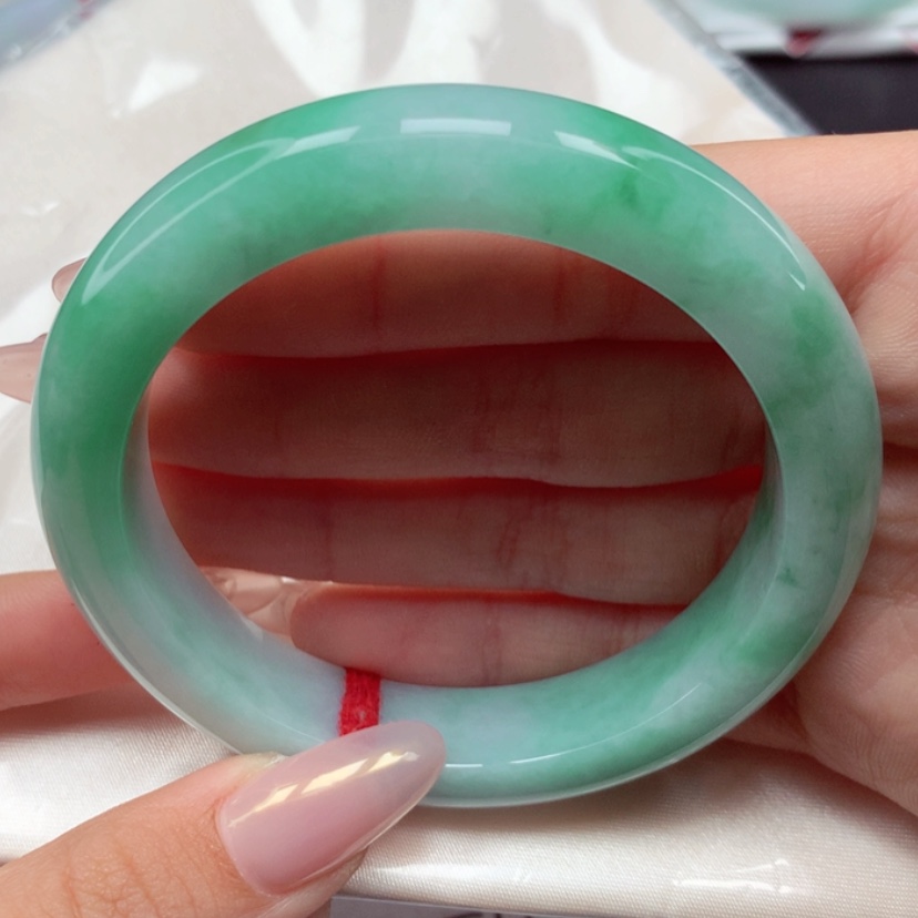 【闪购商品】翡翠手镯未镶嵌58圈