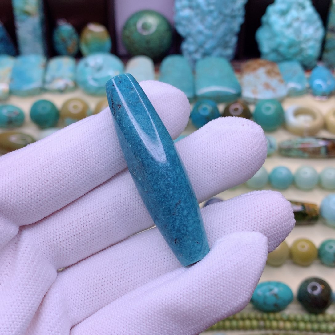 绿松石颈饰未镶嵌