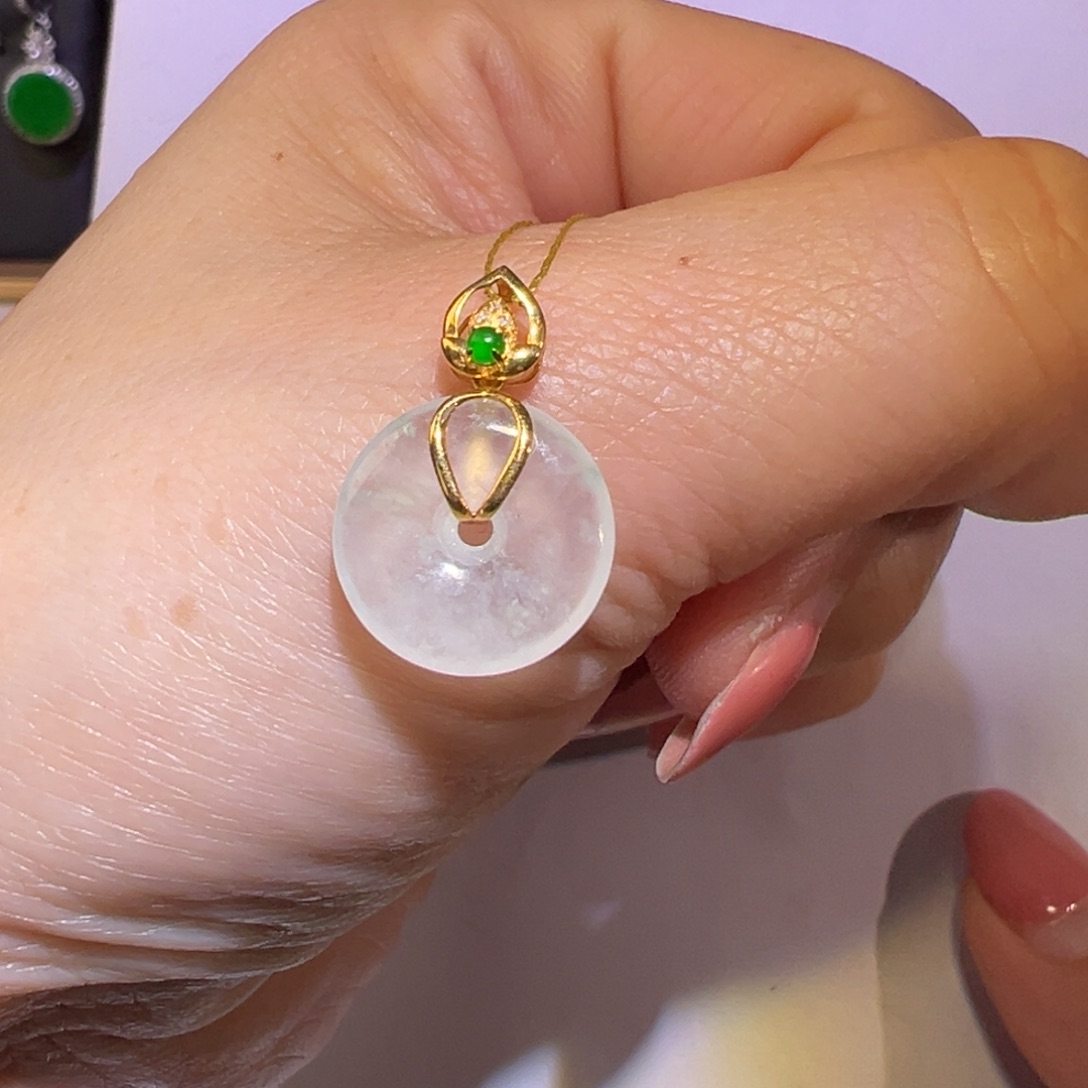 翡翠颈饰18K金镶嵌吊坠