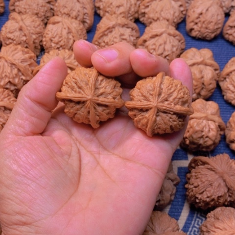 【闪购商品】吊坠文玩核桃耿*雨花石四棱