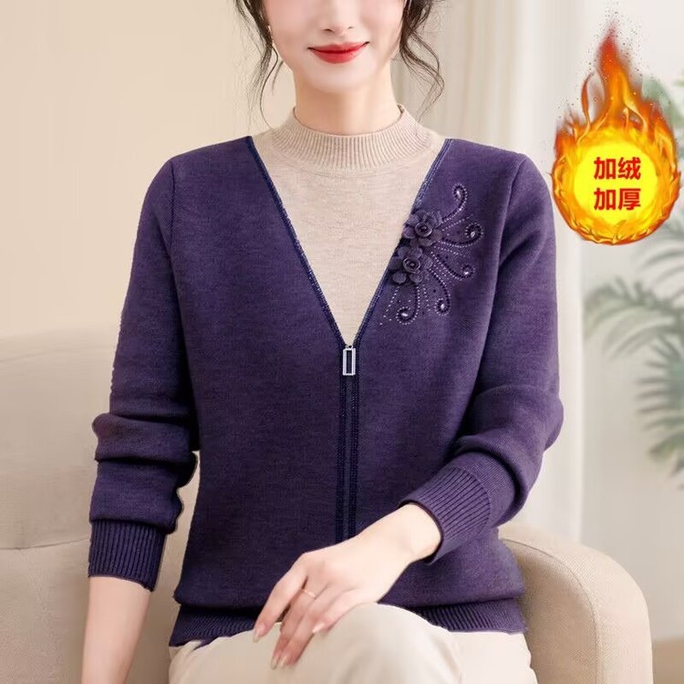 中老年妈妈冬装加绒加厚毛衣一体绒假两件保暖内搭洋气宽松上衣