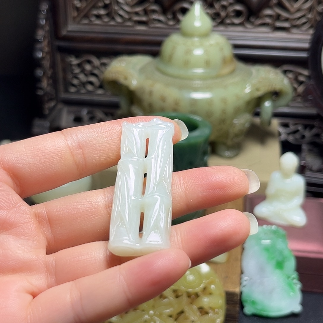 和田玉（糖玉）未镶嵌挂件