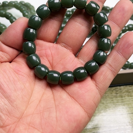 和田玉手串未镶嵌