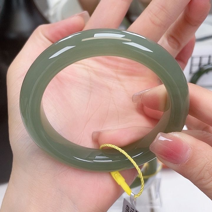 和田玉手镯57未镶嵌