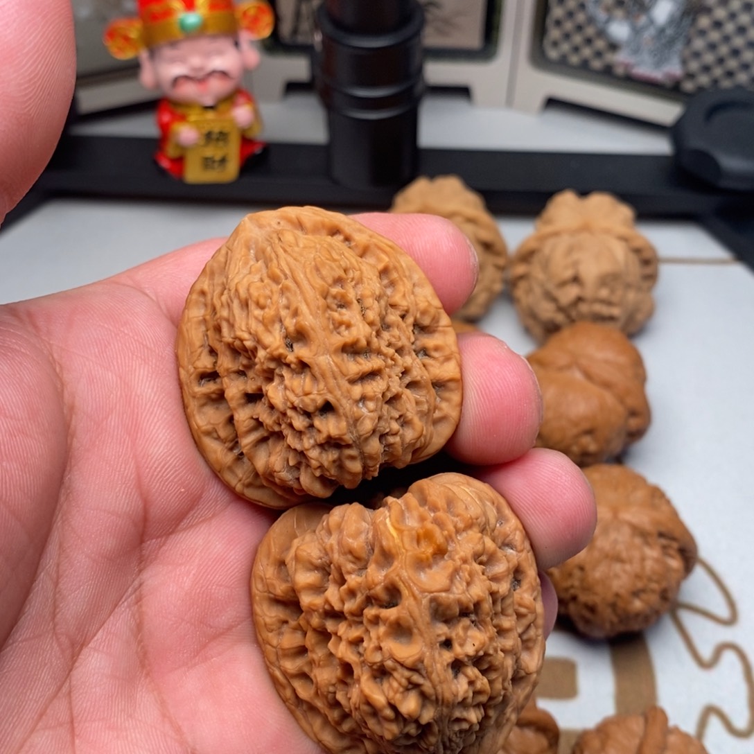 文玩核桃把件全品涿鹿高炮南疆石边42肚43尺