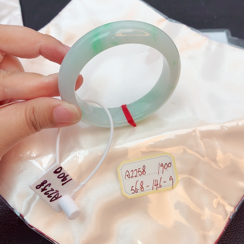 【闪购商品】翡翠手镯未镶嵌天然缅甸翡翠A货