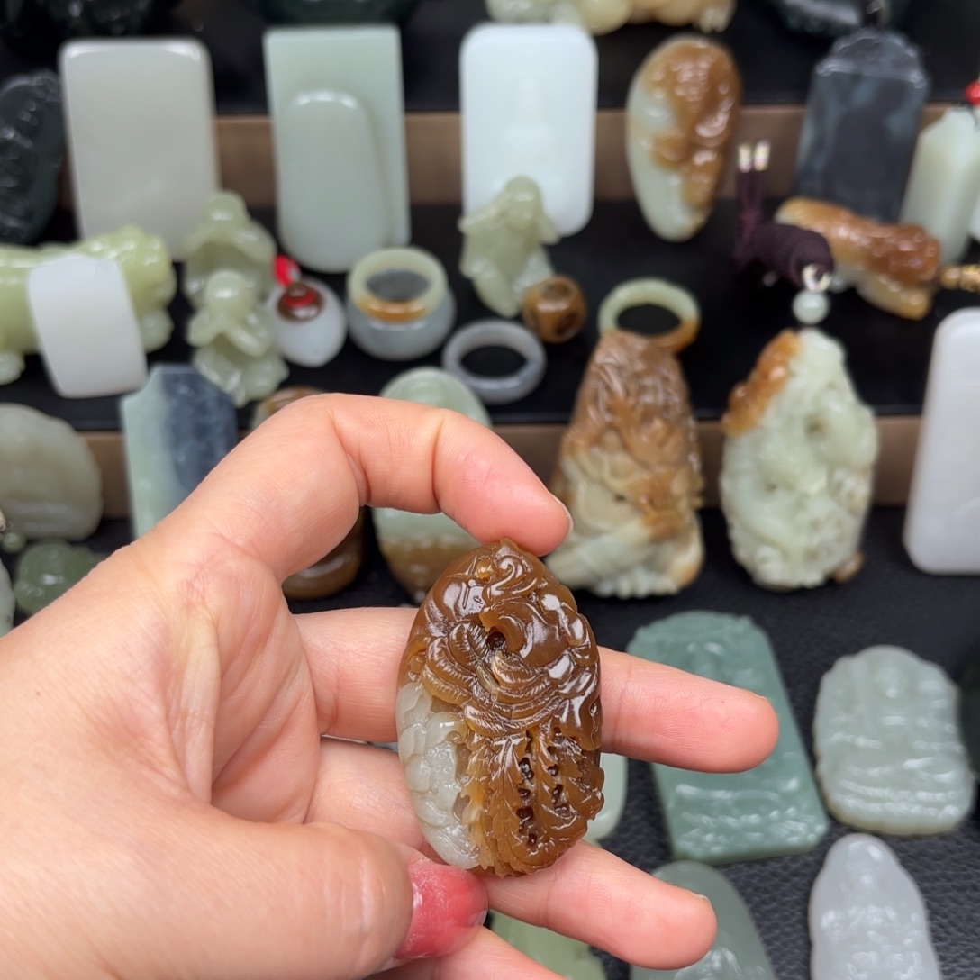 颈饰未镶嵌和田玉