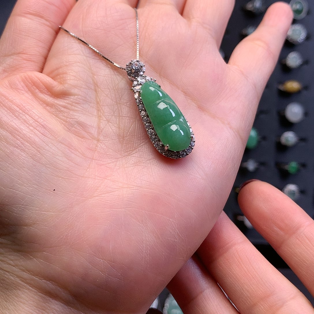 翡翠颈饰银S925镶嵌11111