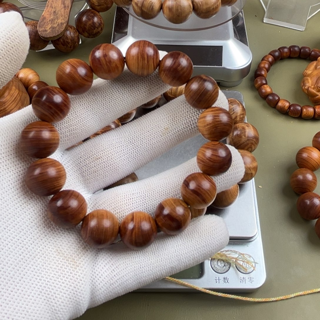 酋****柏木无事牌1.5黑油