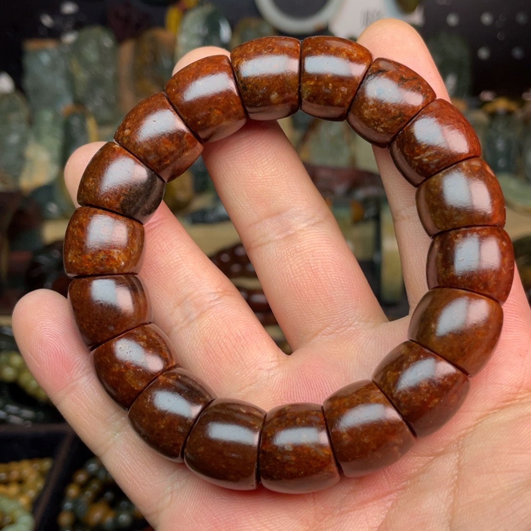 岫岩河磨玉（透闪石质玉）未镶嵌颈饰卡17马蹄