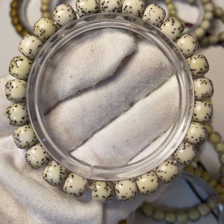 星月菩提手串福利款河豚9*8细星