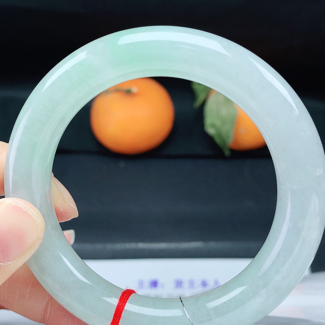 翡翠手镯未镶嵌56胖