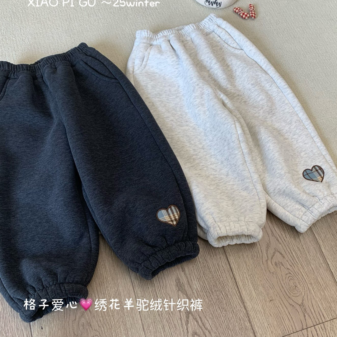 小屁股羊驼绒卫裤25冬季新款女宝宝儿童爱心图案洋气百搭运动裤