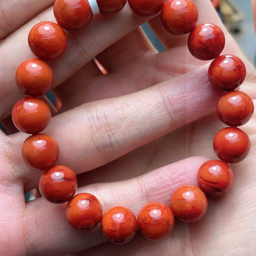 南红玛瑙颈饰未镶嵌住***里