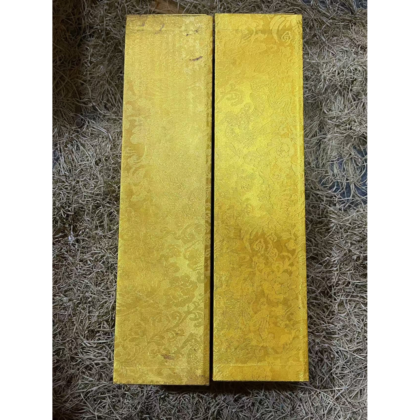 黄刺绣木盒摆件（金三甄选）一对