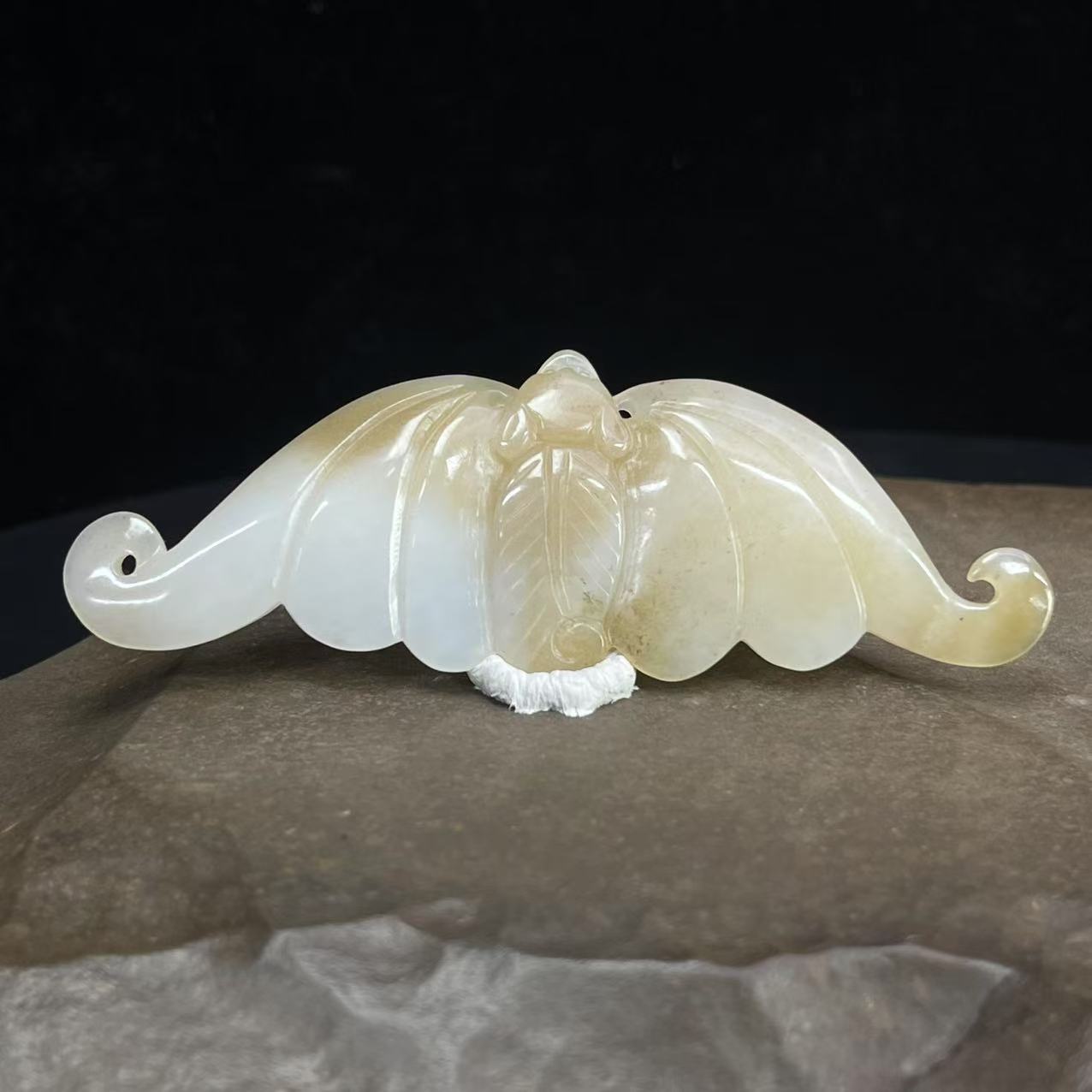 A895 和田玉吊坠 DD431836