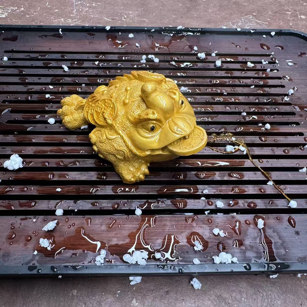 @@@@瓷器茶具高档家用其他背上有钱变色金蟾茶宠摆件