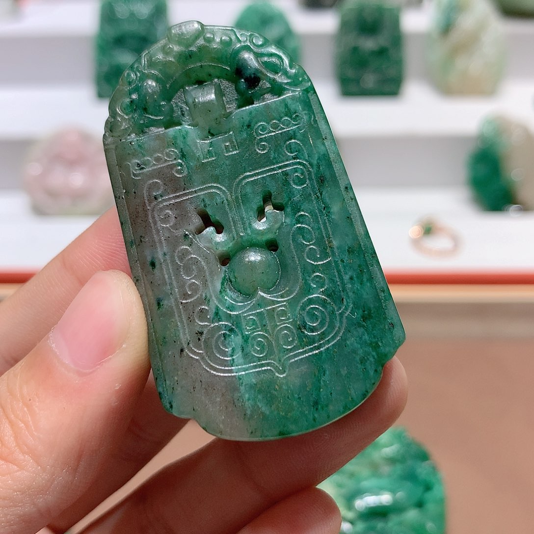 独山玉挂件未镶嵌