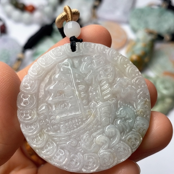 翡翠未镶嵌颈饰翡翠