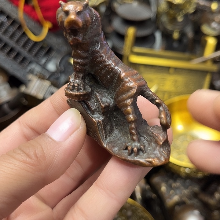 顺顺利利，铜器摆件