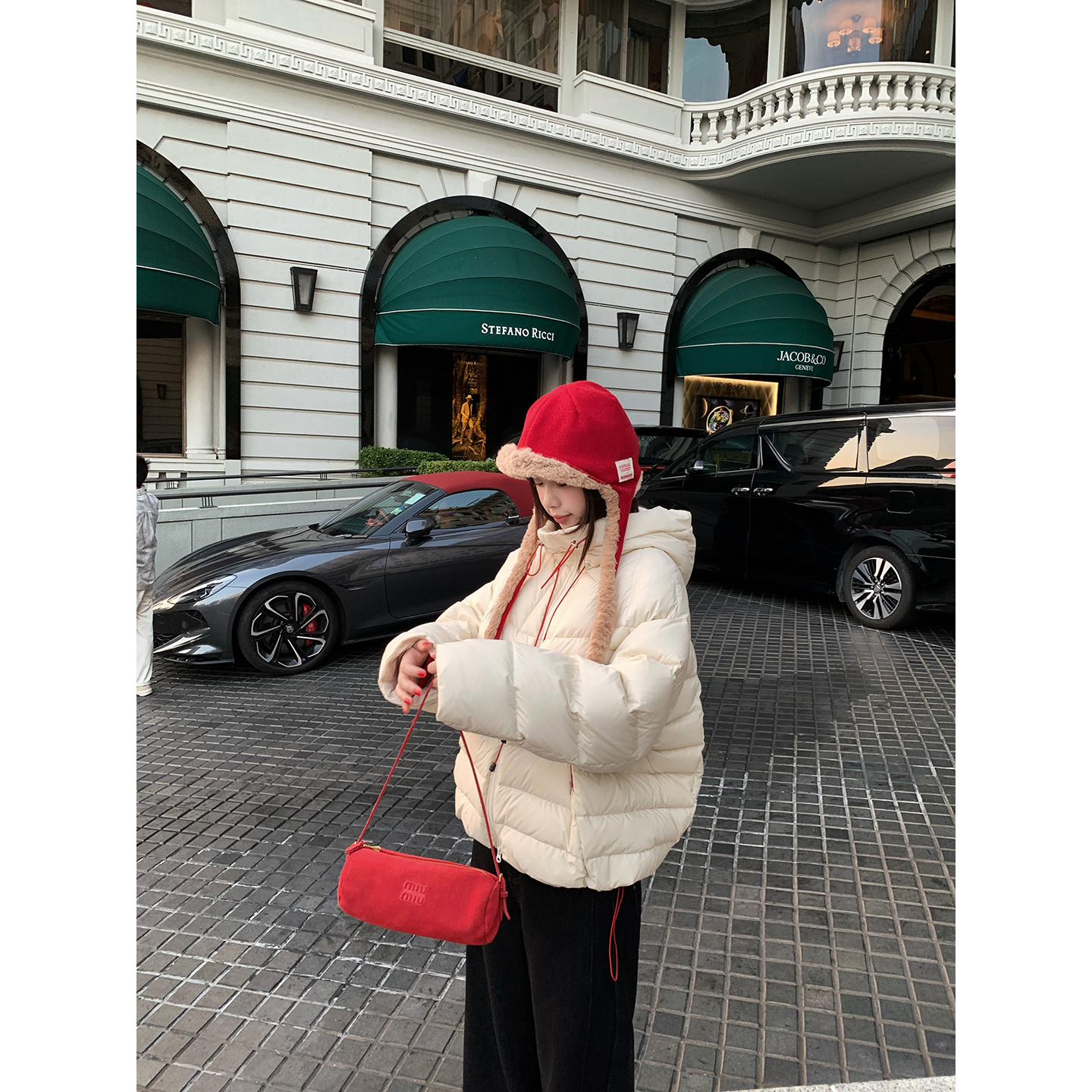 小君君布兰妮 白巧奶芙/零压轻量显瘦拉链羽绒外套