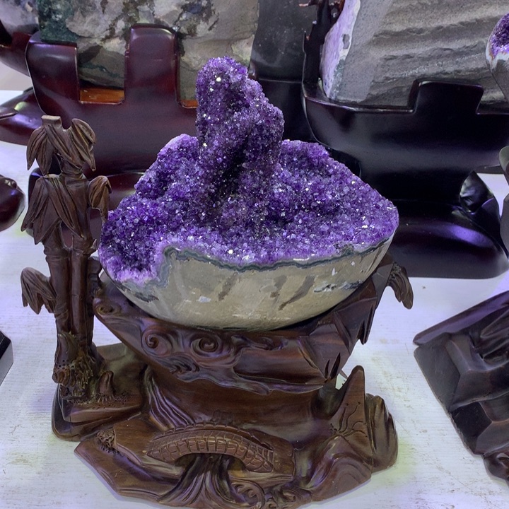 未镶嵌水晶大型摆件（非配饰）