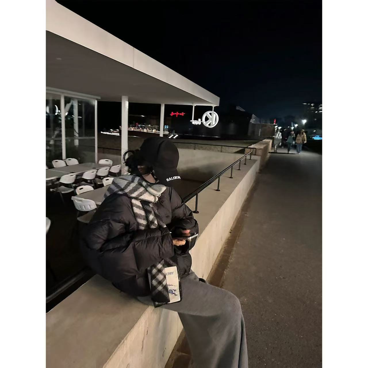 徐秋阳  黑巧泡芙（羽绒服）百搭时尚休闲显瘦显白羽绒服X6867