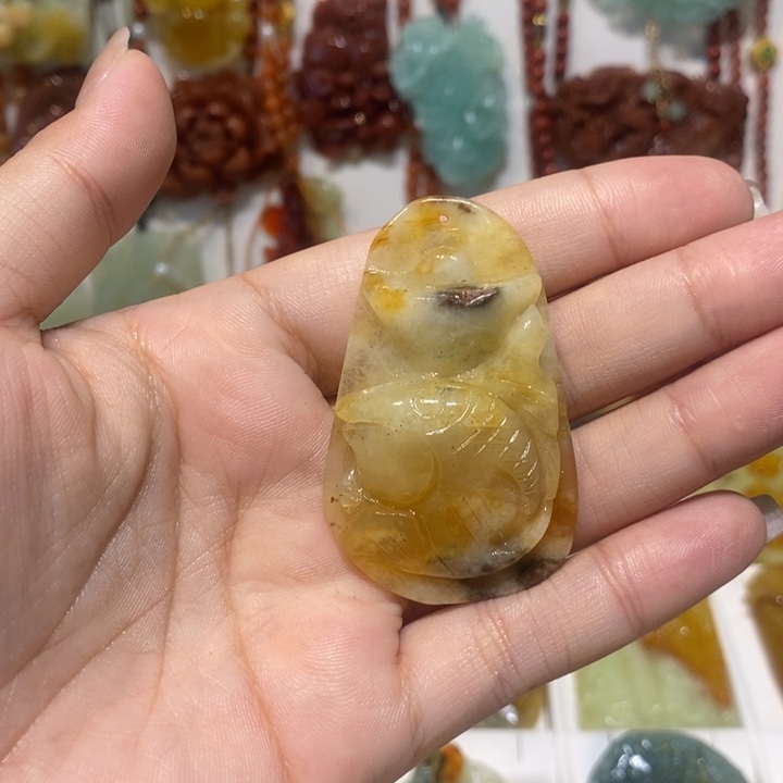 未镶嵌蛇纹石玉颈饰
