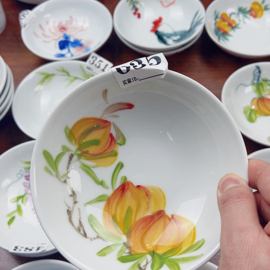 景德镇陶瓷手工手绘制作