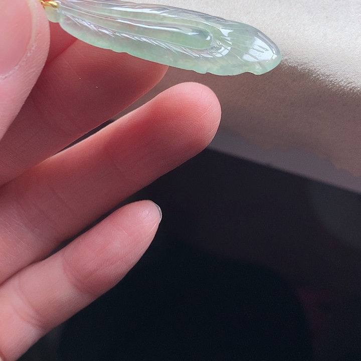 翡翠颈饰18K金镶嵌吊坠