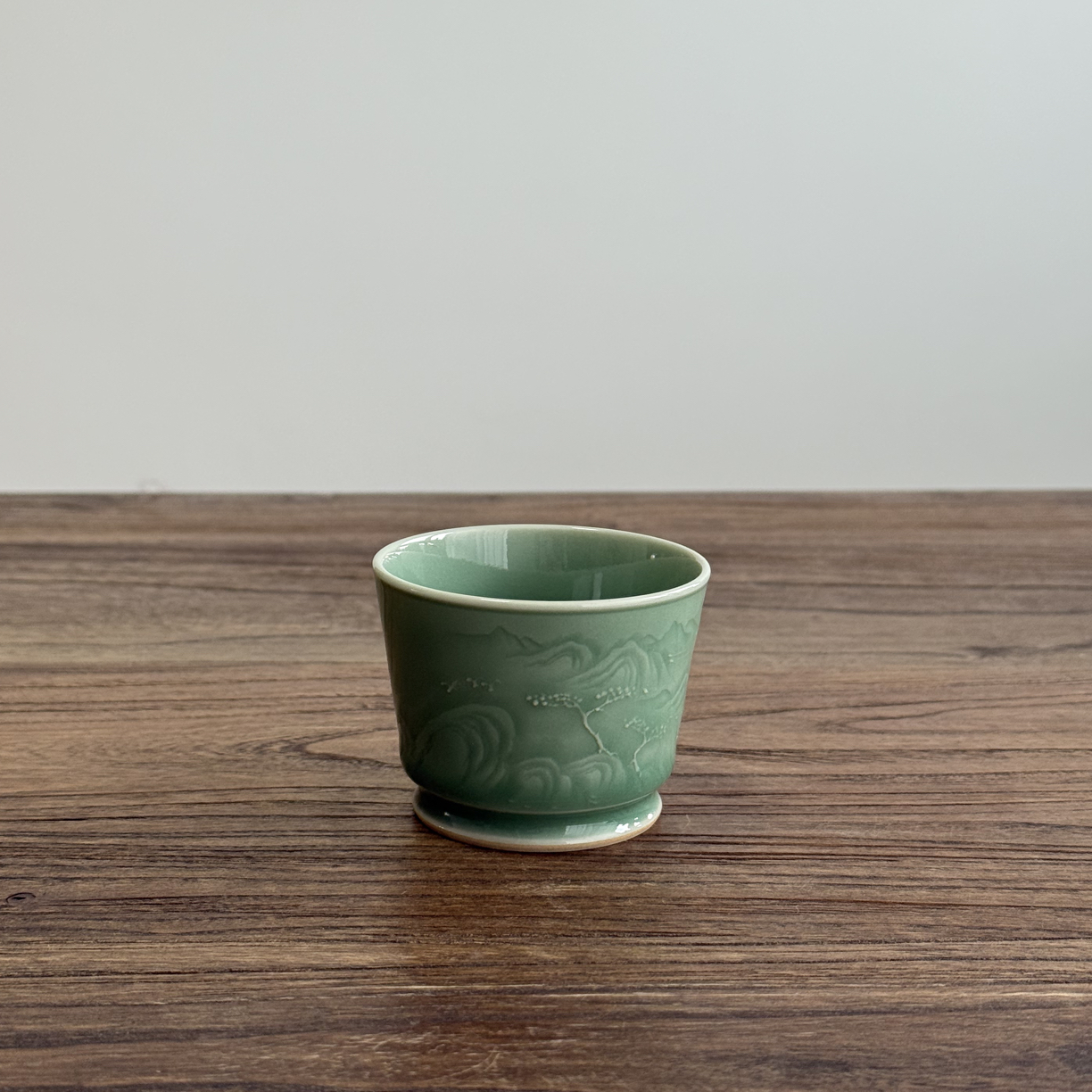 心悦茶器 龙泉青瓷 山水刻绘手工容天杯 周连福手工茶器 主人杯