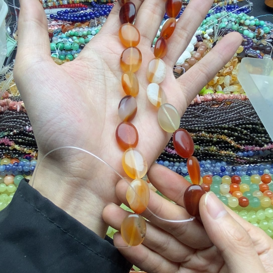 玛瑙/玉髓未镶嵌珠宝半成品一条天然玛瑙椭圆A55