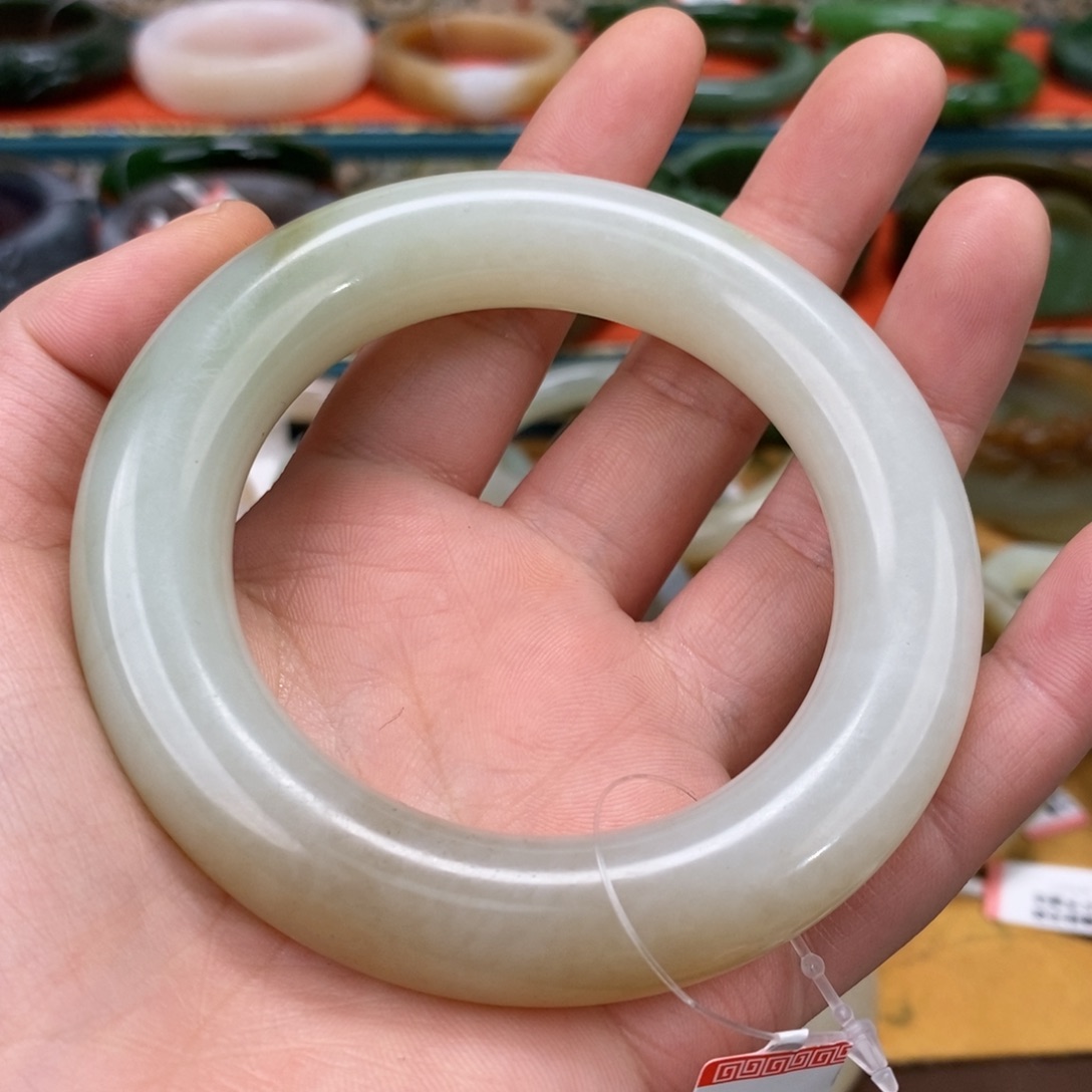 和田玉未镶嵌手镯58