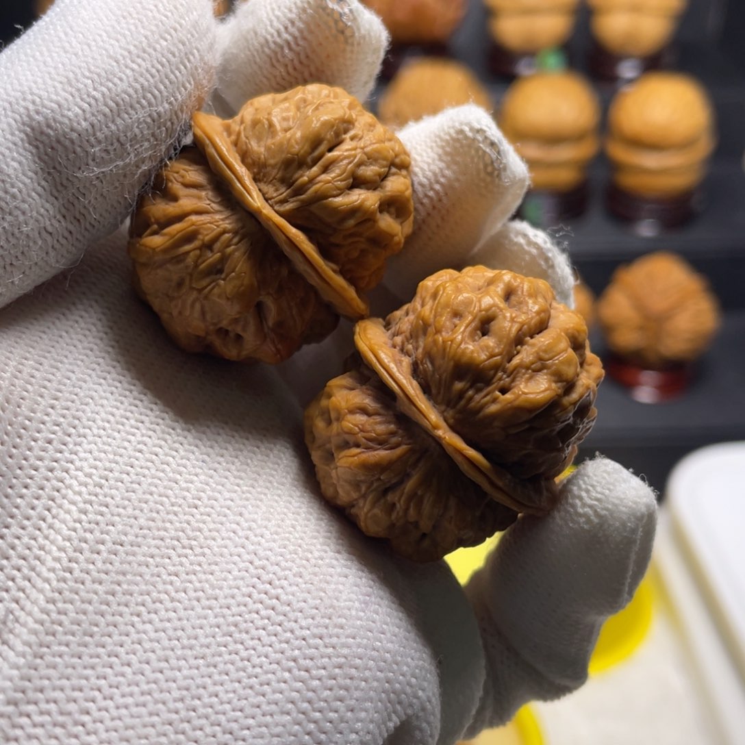 文玩核桃把件Y5血舍利35尺