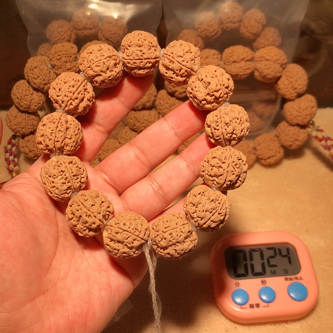 金刚菩提吊坠胡*25。       