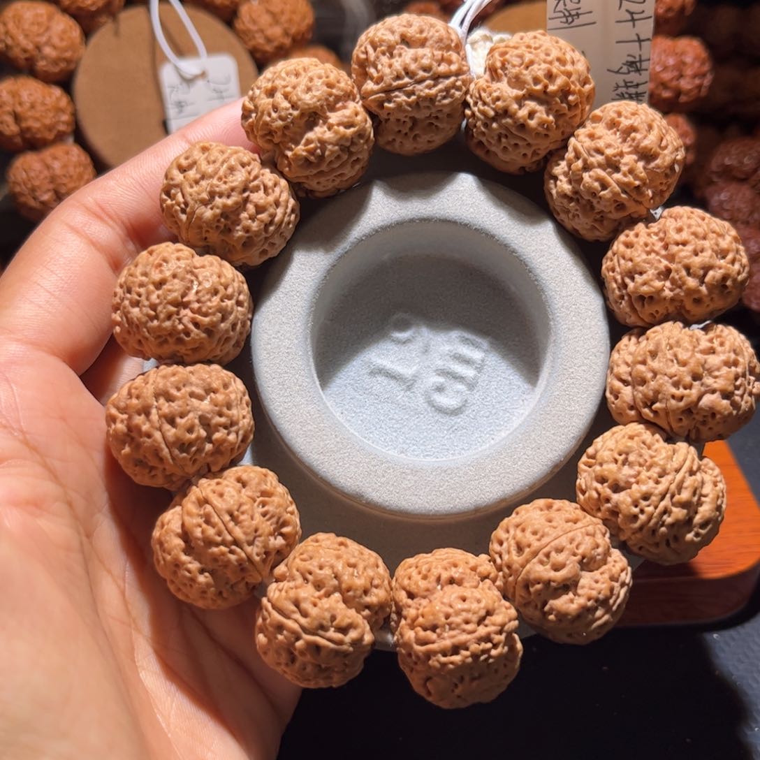 金刚菩提手串梦蝶梅花24