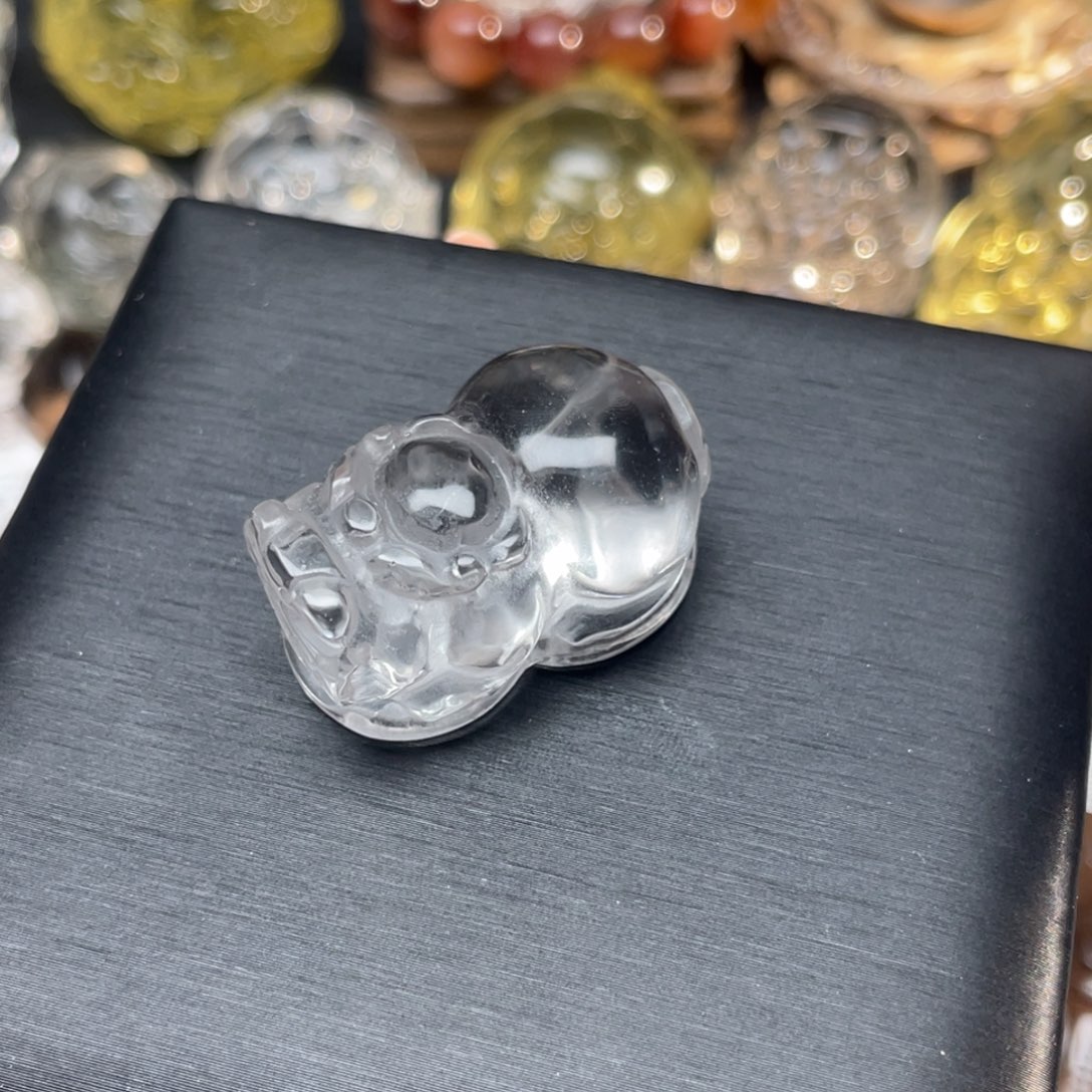 石材天然白水晶貔貅吊坠