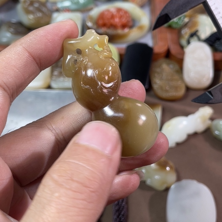 颈饰未镶嵌和田玉