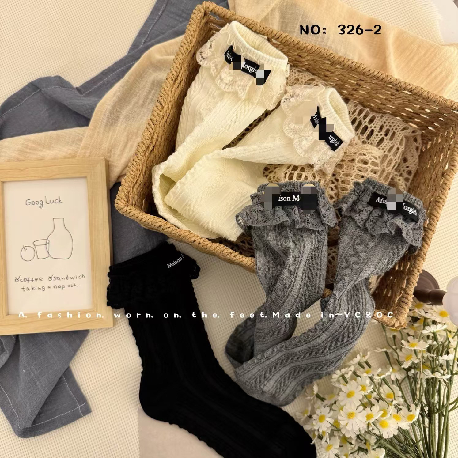 蕾丝蝴蝶结镂空中筒袜少女甜美风运动袜