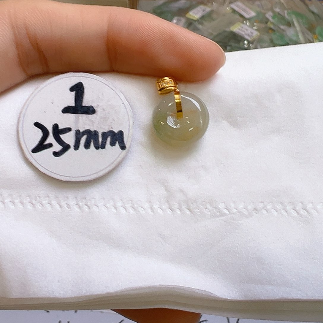 翡翠颈饰18K金镶嵌翡翠