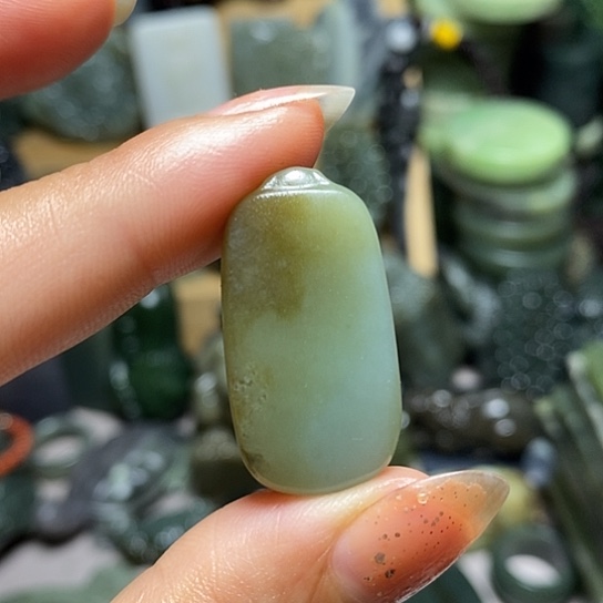 和田玉（糖玉）未镶嵌珠宝半成品