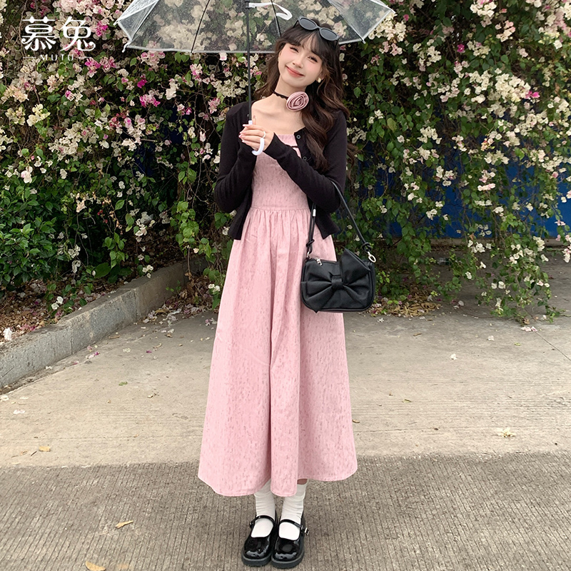 慕兔法式小香风套装裙女2025春季新款针织开衫吊带连衣裙两件套装