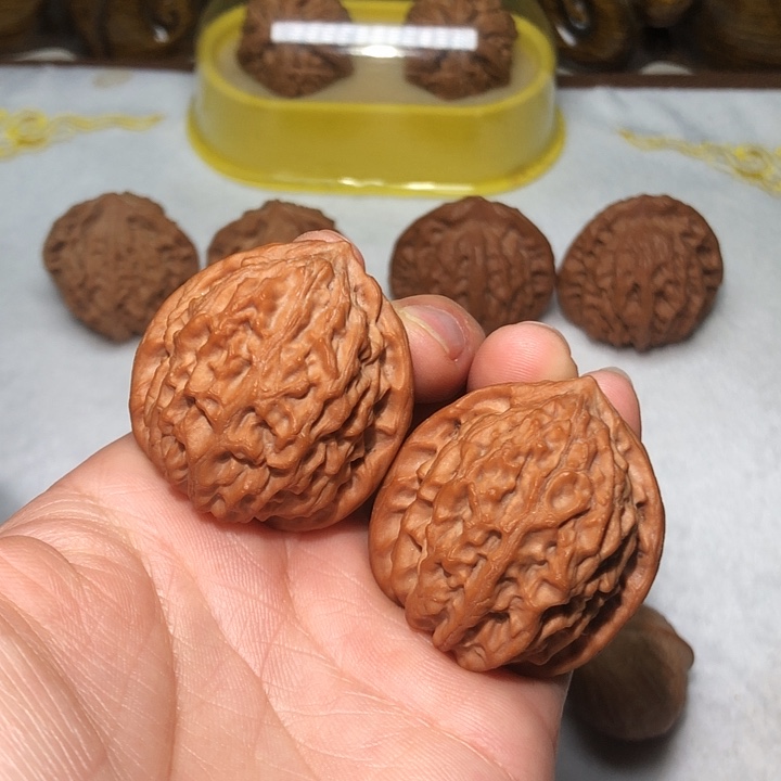 文玩核桃37尺金牛