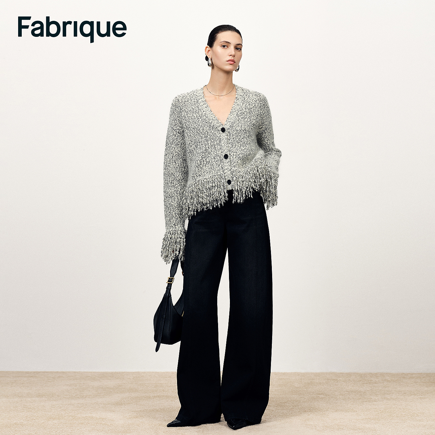 Fabrique Soho 秋冬新品银灰混色亮丝流苏V领短款复古针织开衫