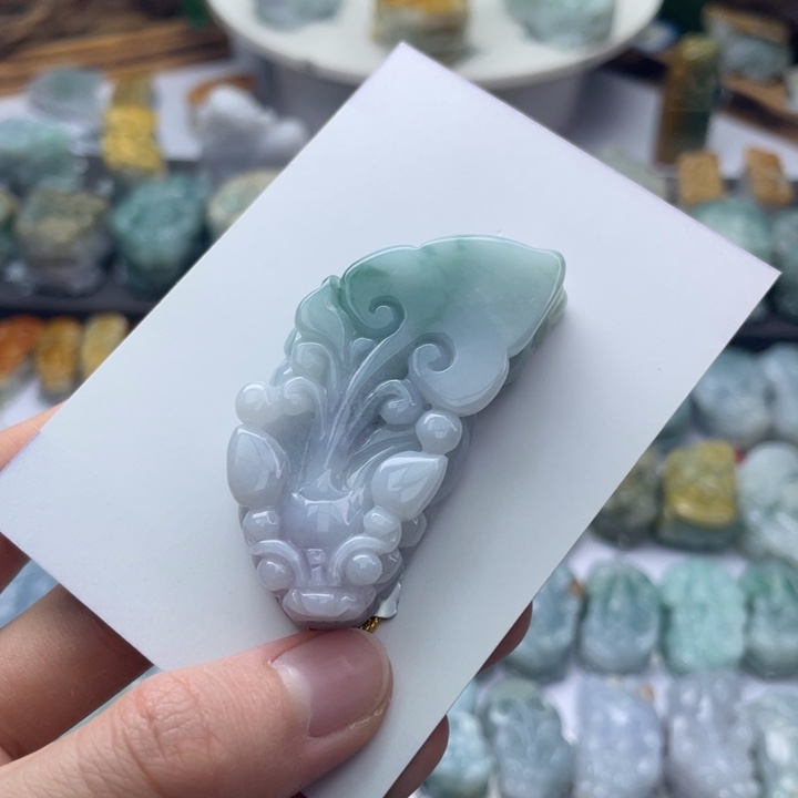 翡翠颈饰未镶嵌貔貅