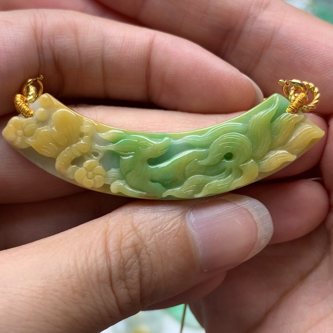 翡翠未镶嵌颈饰翡翠