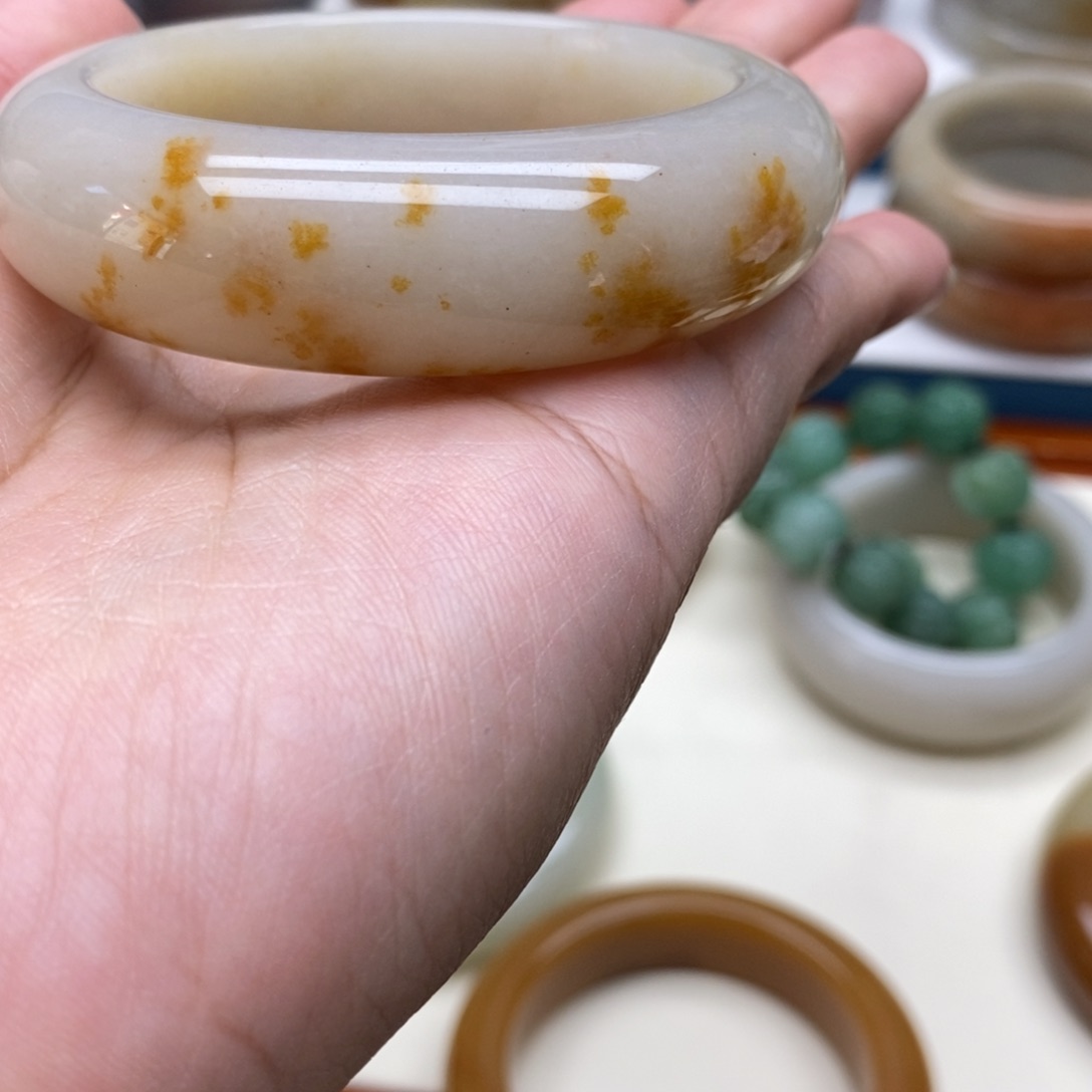 石英质玉手镯未镶嵌惜*