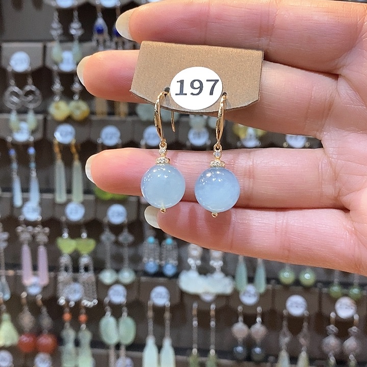 蛇纹石玉足铂镶嵌颈饰